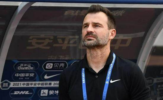 世界杯滚球玩法-莱科烦恼第二回合如何部署防线 贺惯伤重几定缺阵