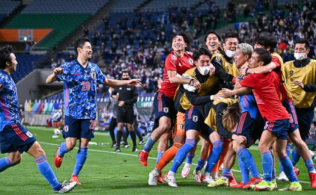 世界杯小组赛投注-【12强赛】浅野拓磨造绝杀乌龙 日本2比1澳大利亚